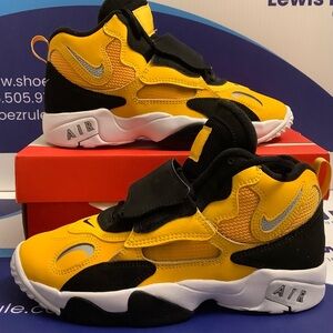 Nike Air Max Speed Turf University Gold Kids Size 5y